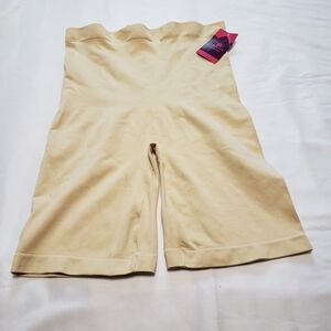 Empetua/Shapermint Womens Beige High-Waisted Shaper Shorts. XXXXL.